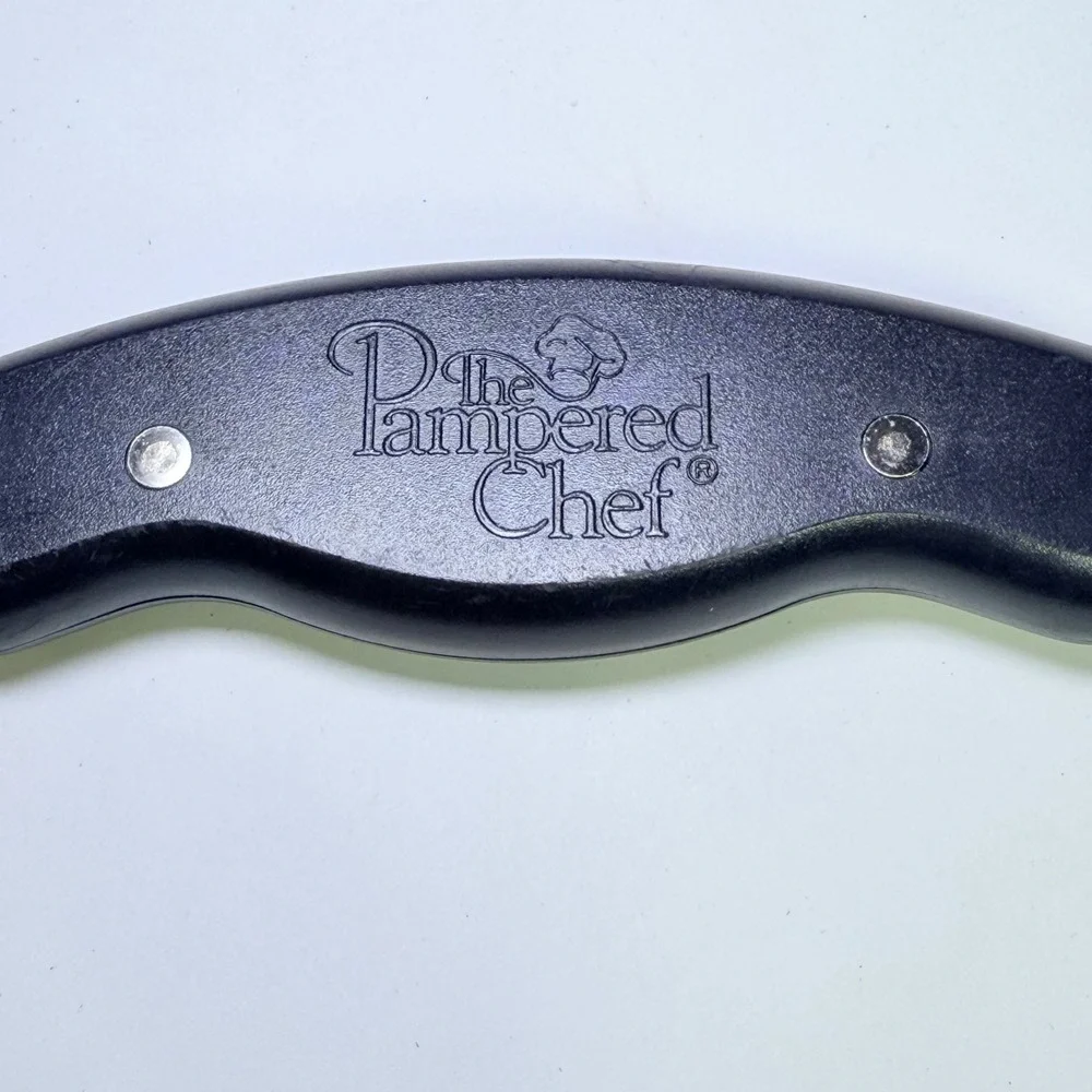 Pampered Chef Crinkle Cutter Stainless Steel Wavy Blade Vegetable Slicer‎ Black